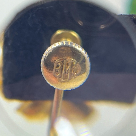 BM CO Signed Vintage 1960s Red Crystal Screw Back Earrings - Picture 6 of 6